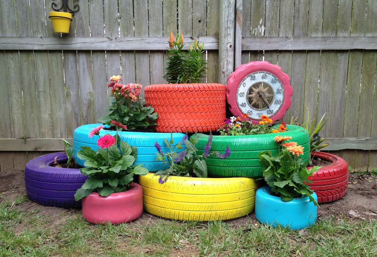 Поделки из шин для сада, огорода и дома – фото идеи оригинальных самодельных конструкций