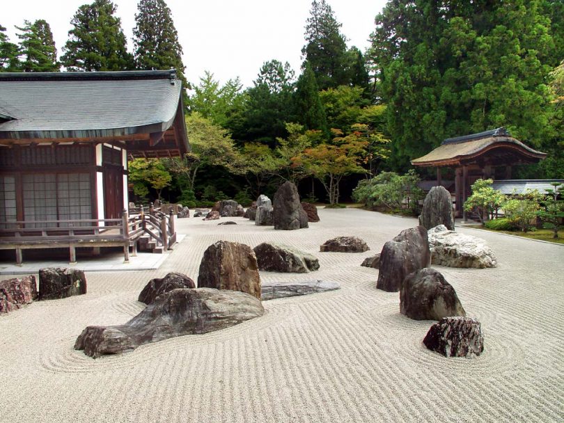стиль Японии каменный сад