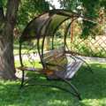 Подвесные диван-качели: полный релакс на веранде