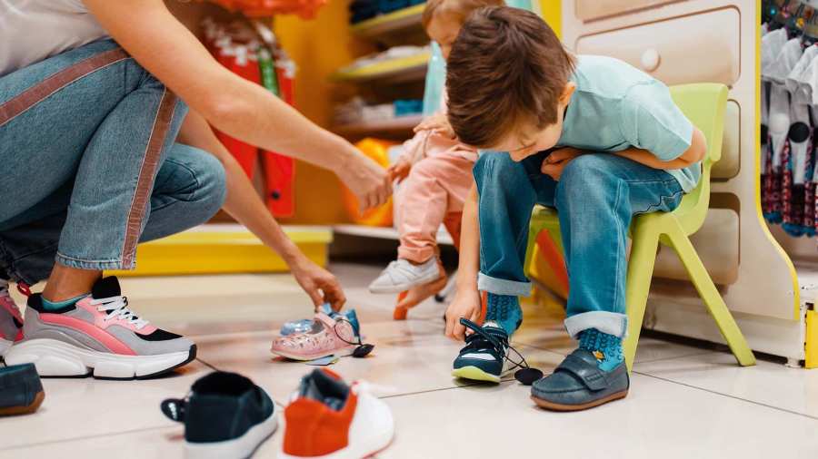 Ваш Надійний Партнер у Світі Дитячого Взуття: Kinder-Moda